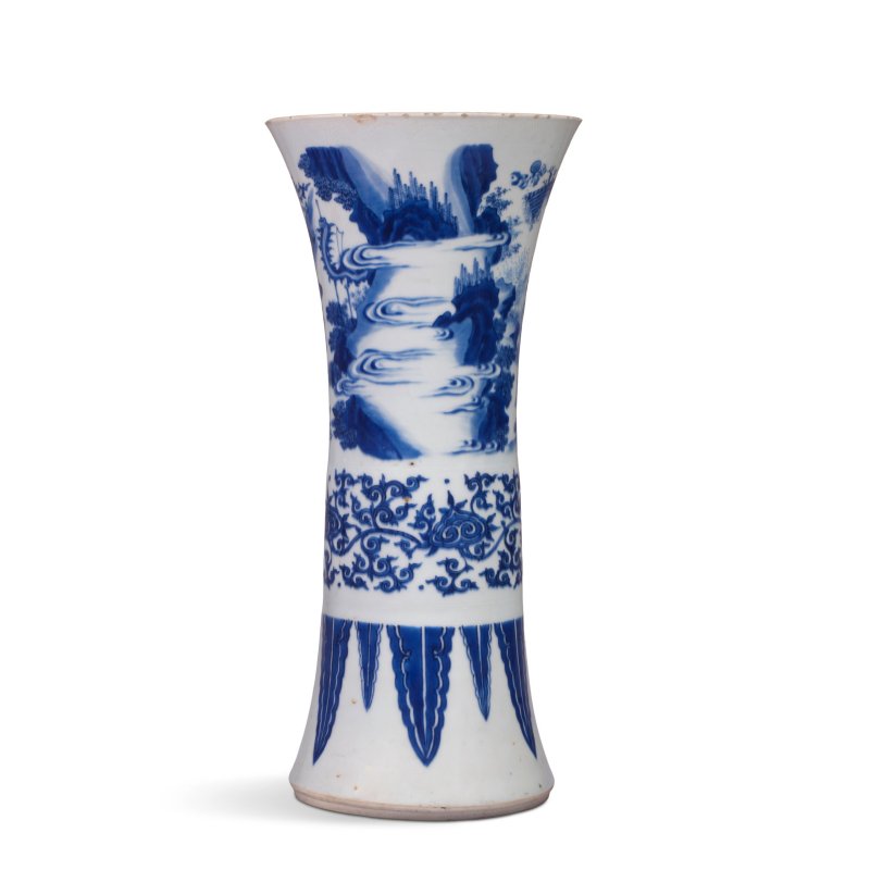 明崇禎 青花三國人物故事圖花觚 | A BLUE AND WHITE BEAKER VASE, GU - 图2