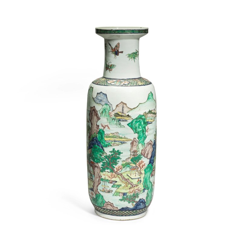 清晚期 五彩人物山景圖棒槌瓶 | A LARGE CHINESE FAMILLE VERTE ROULEAU VASE - 图4