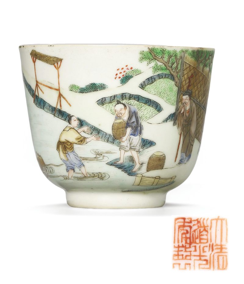 清道光 粉彩采桑图杯 - 图1