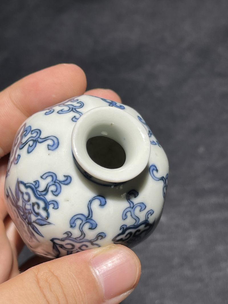 清中期 青花灵芝翠竹纹八棱小罐 - 图6
