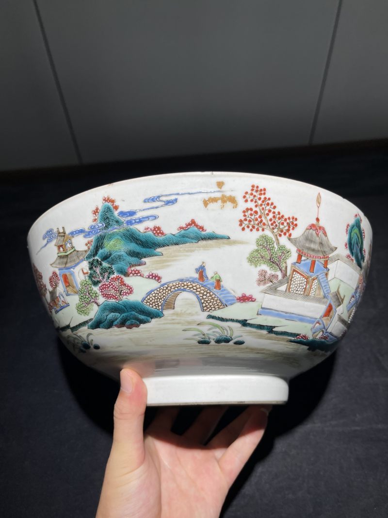 清乾隆 粉彩山水纹大碗 - 图2