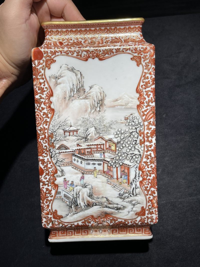 民国 矾红描金开光山水纹方瓶 - 图5