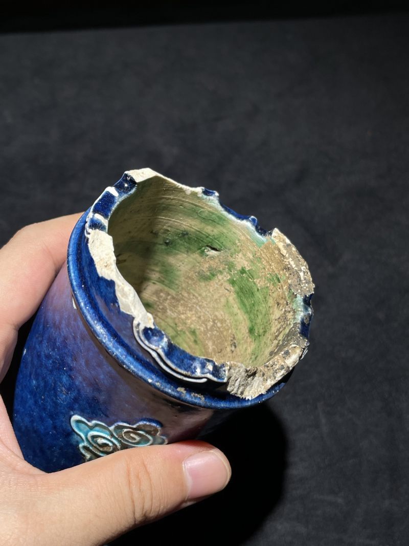 明宣德 珐华彩堆塑海水云纹笔筒 - 图4