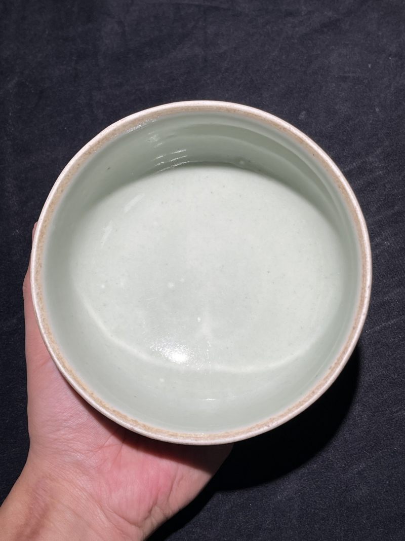 清中期 仿龙泉釉暗刻莲花型盖碗 - 图5