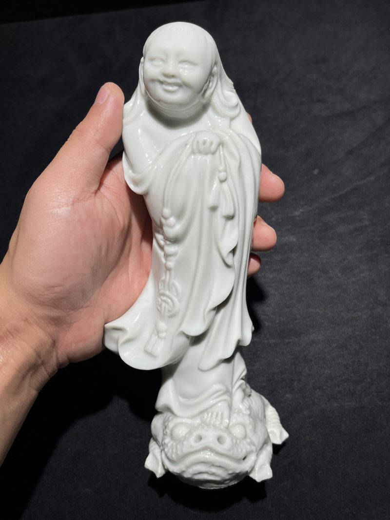 清晚期 白釉刘海戏金蟾瓷塑一对 - 图16
