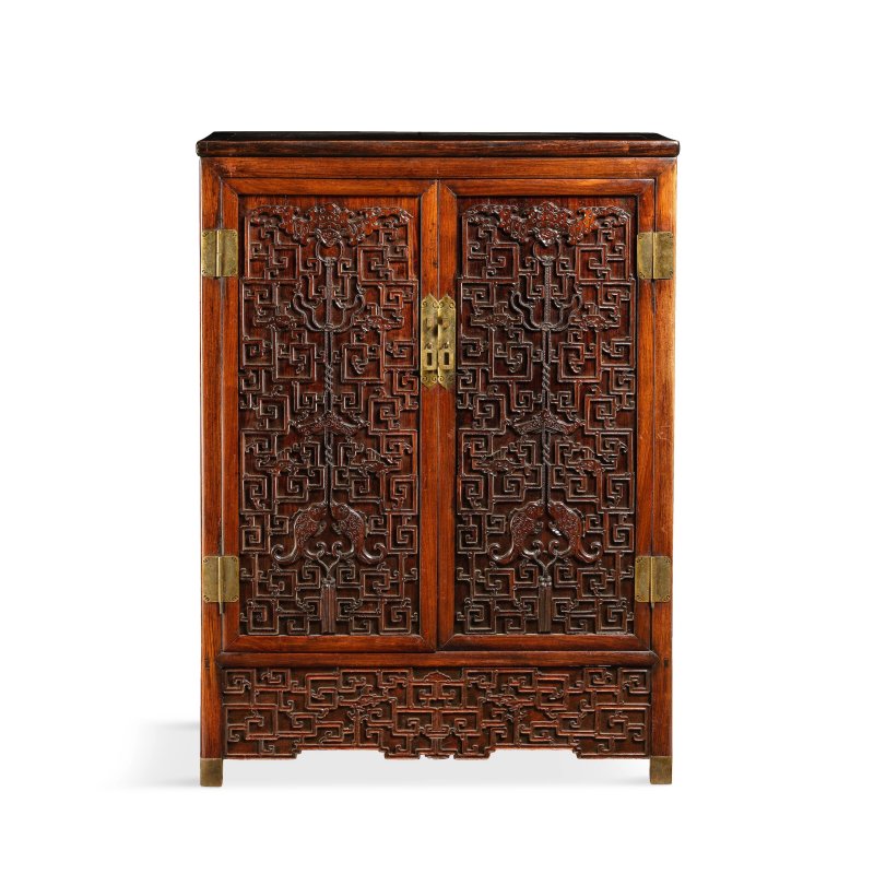 清中期 紅木花梨木雕福慶有餘紋底柜及顶柜 一组两件 | A HUALI AND HONGMU CABINET AND A HAT CHEST - 图6