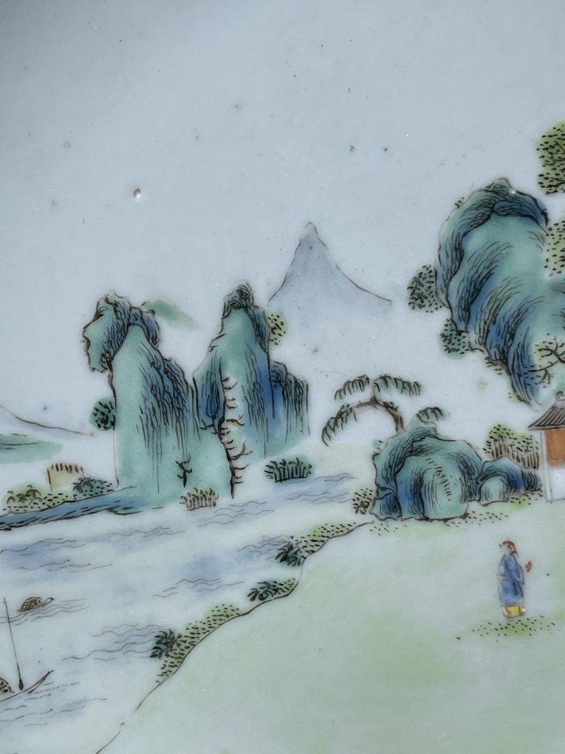 清乾隆 粉彩通景山水纹盘 - 图4