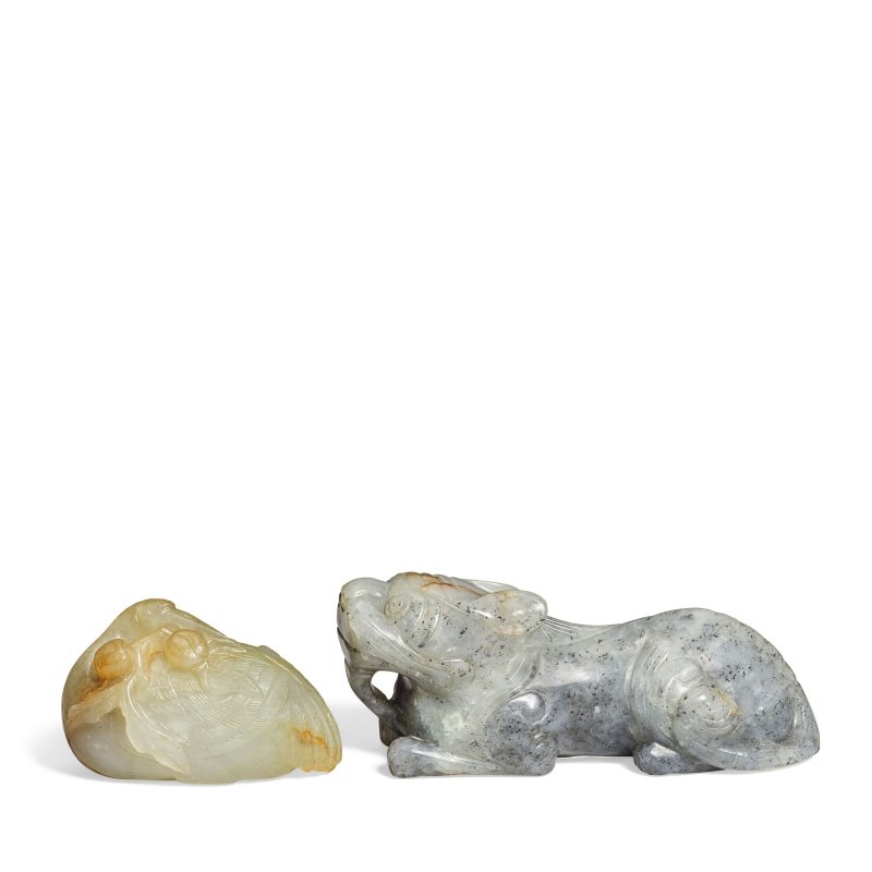十七至十九世紀 玉雕一路連科把件及佛獅把件 | TWO JADE ANIMAL CARVINGS
