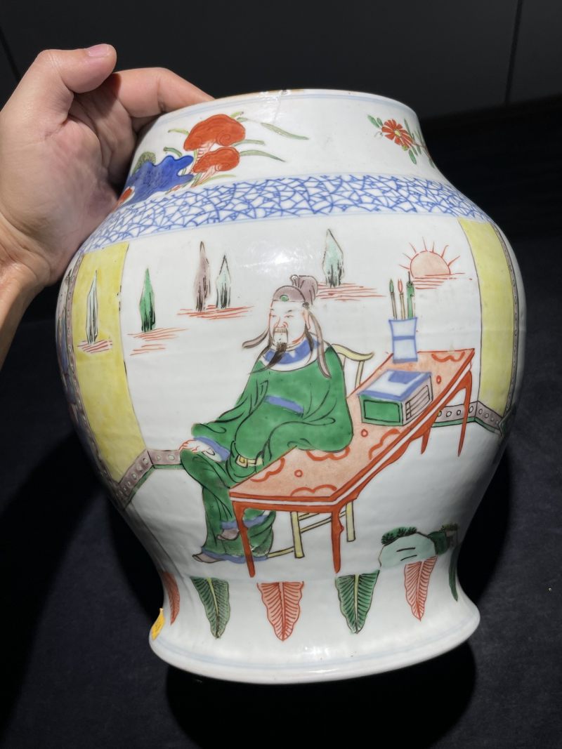 清晚期 青花五彩人物纹将军罐一对 - 图2
