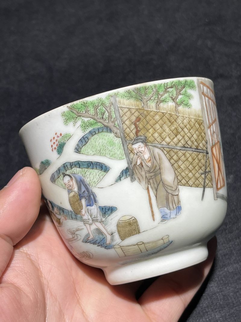 清道光 粉彩采桑图杯 - 图3