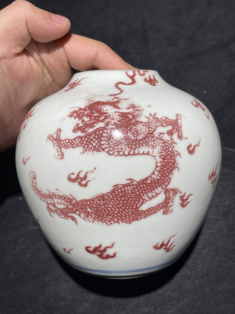清乾隆 釉里红龙凤呈祥纹天球瓶 - 图2