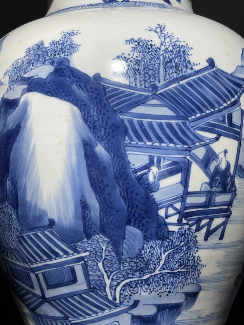清康熙 青花山水人物纹大瓶 - 图8