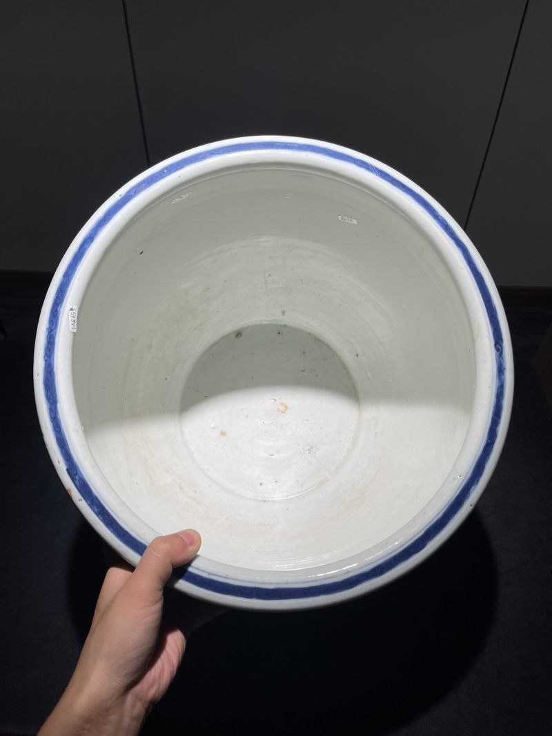 清晚期 青花仕女纹卷缸 - 图8