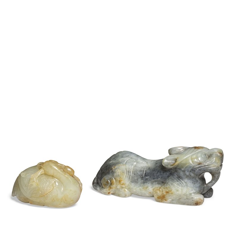 十七至十九世紀 玉雕一路連科把件及佛獅把件 | TWO JADE ANIMAL CARVINGS - 图2