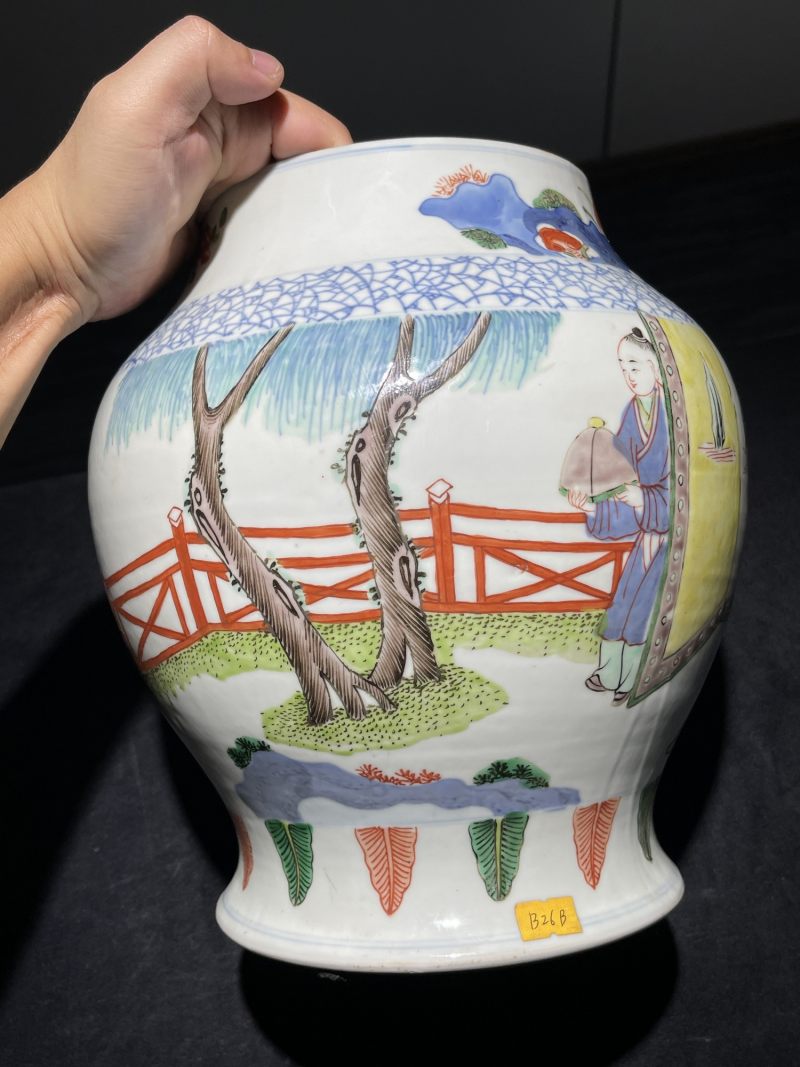 清晚期 青花五彩人物纹将军罐一对 - 图3