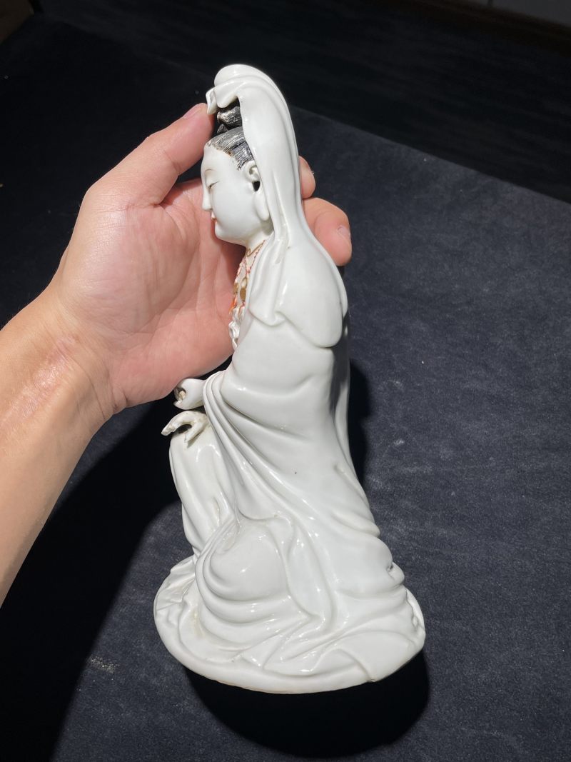 清乾隆 唐英风格粉彩观音坐像 - 图6