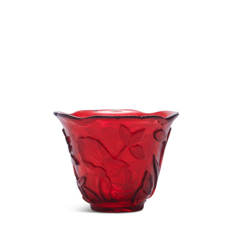 十八/十九世紀 紅料一路連科紋杯 | A RED GLASS 'EGRET AND LOTUS' CUP - 图3