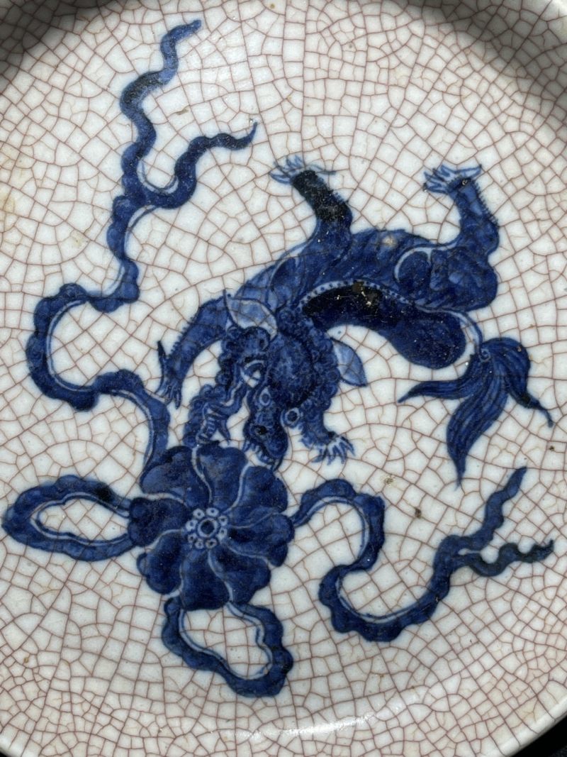 清乾隆 哥釉青花狮子绣球纹洗 - 图3