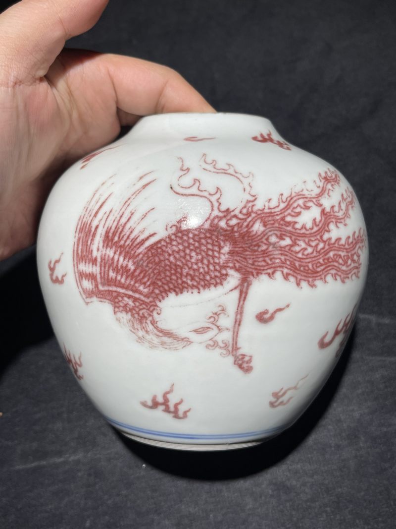 清乾隆 釉里红龙凤呈祥纹天球瓶 - 图4