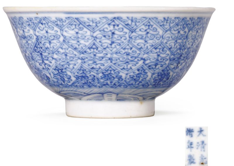 清光绪 青花锦地纹杯