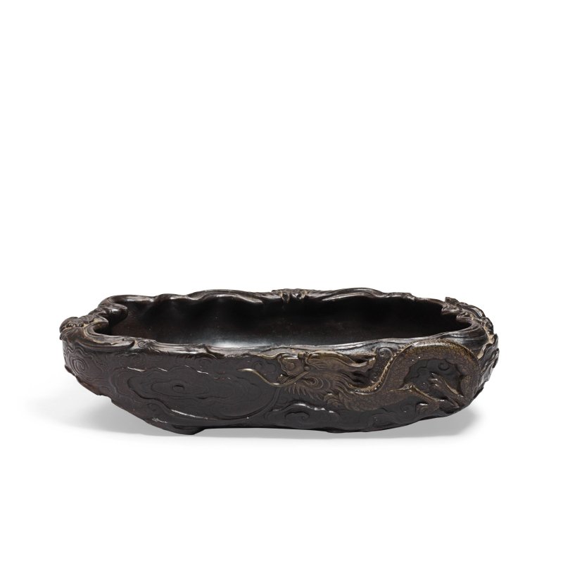 十八世紀 端石龍紋洗 | A RARE DUAN STONE 'DRAGONS AND BATS' BRUSH WASHER