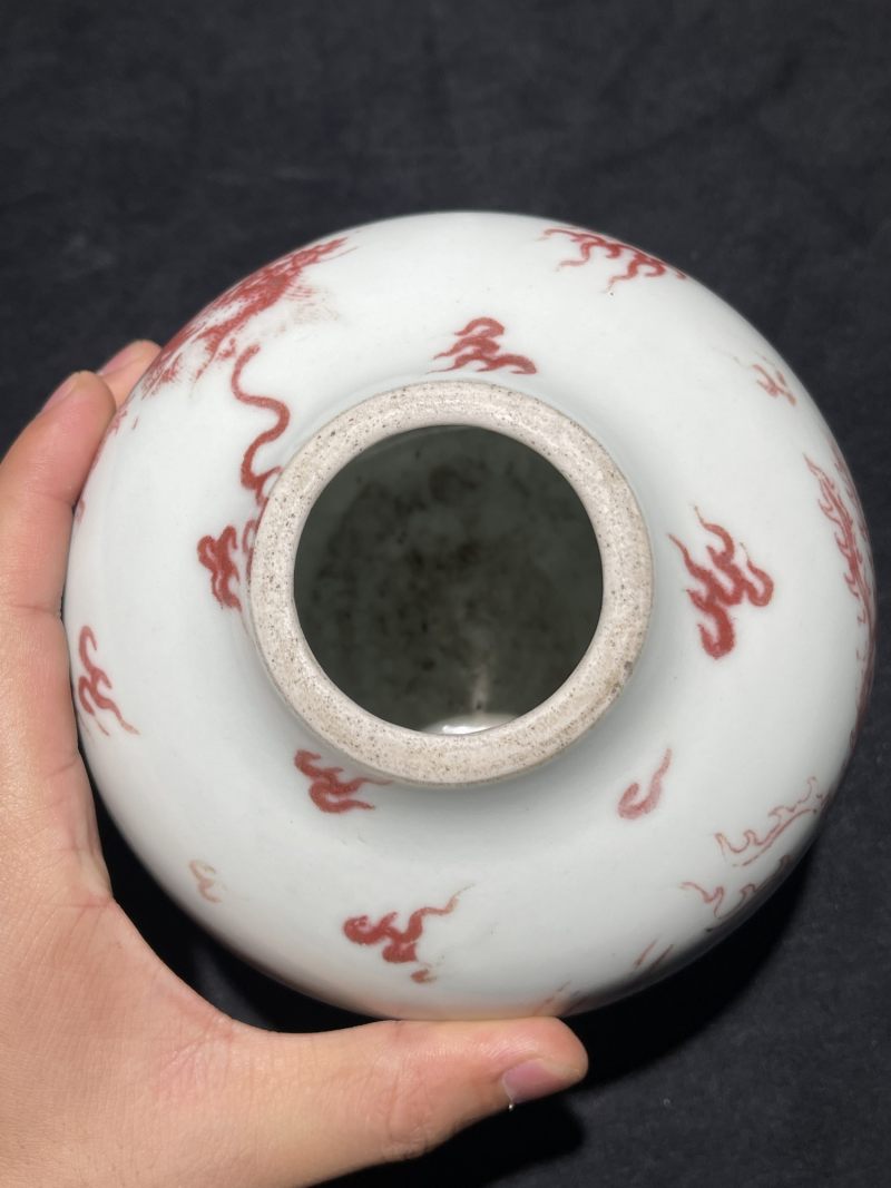 清乾隆 釉里红龙凤呈祥纹天球瓶 - 图5