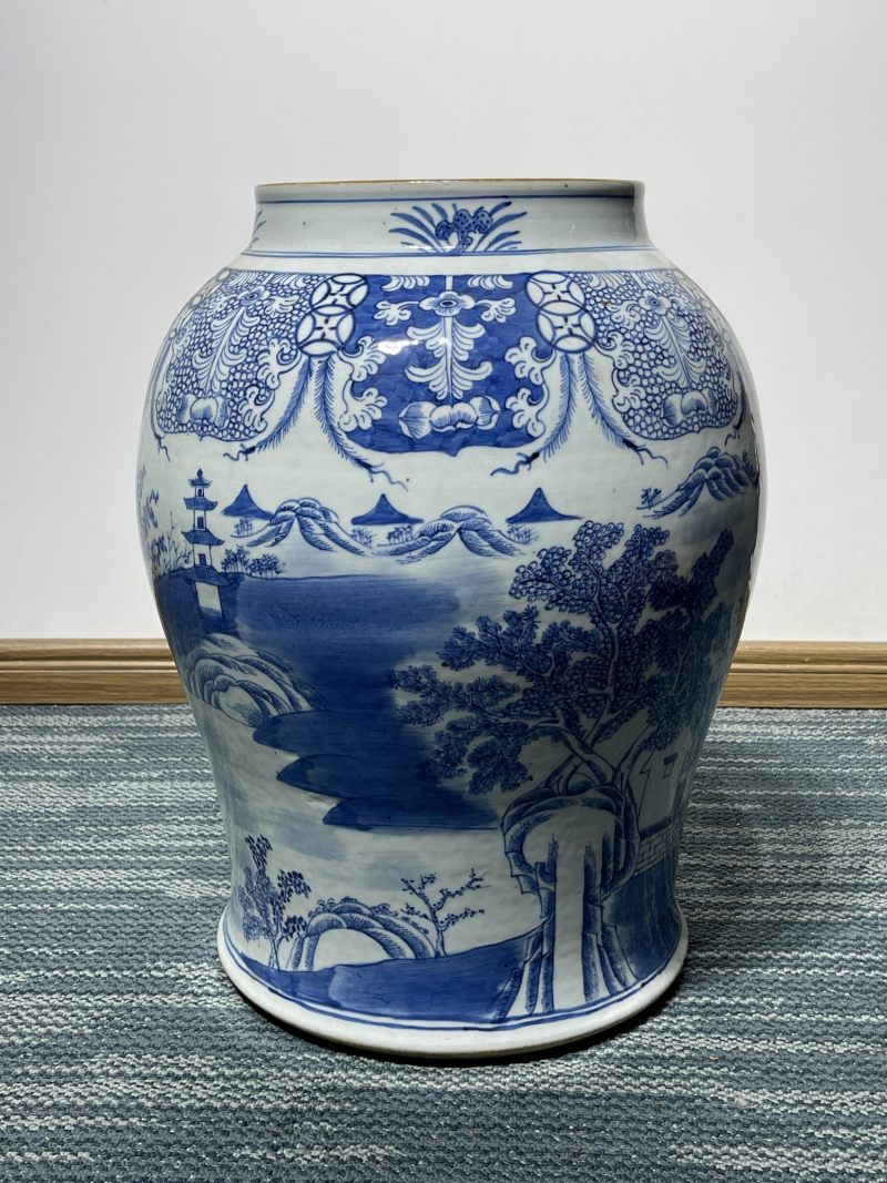 清乾隆 青花山水纹大罐 - 图5