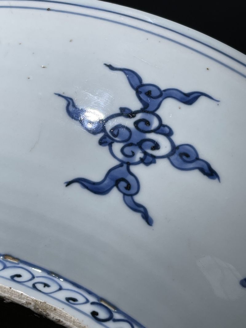 明晚期 青花山水纹大盘 - 图8