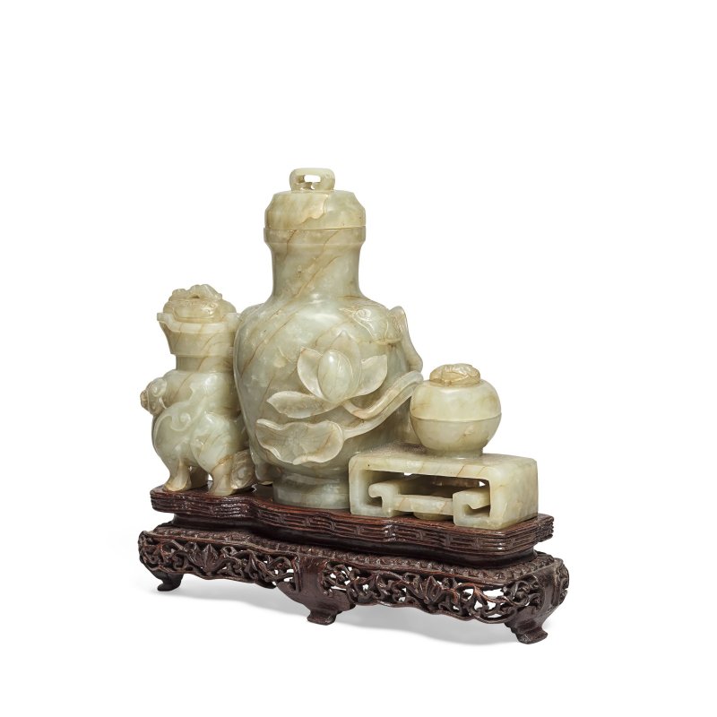 十八/十九世紀 青玉博古紋擺件 | A CELADON JADE 'ANTIQUE TREASURES' GROUP - 图2