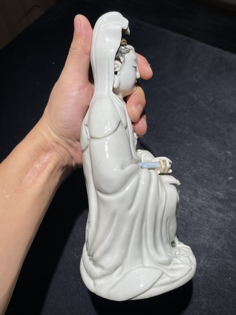 清乾隆 唐英风格粉彩观音坐像 - 图8