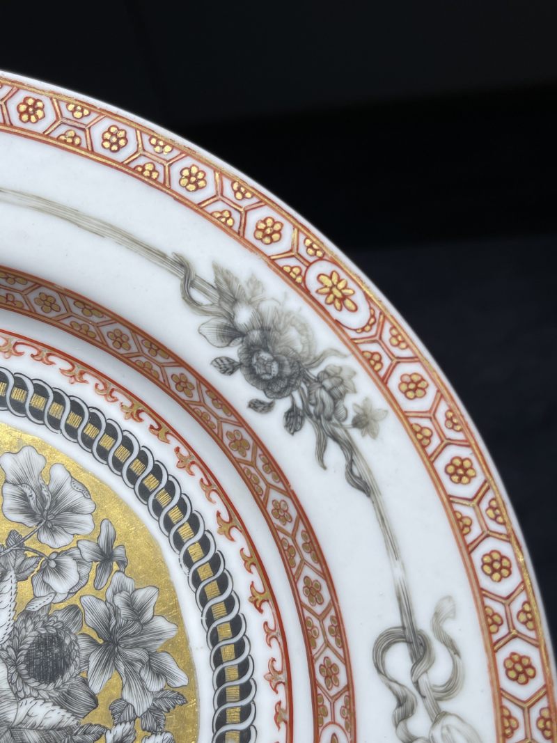 清雍正 外胭脂红内墨彩描金花卉纹盘 - 图5