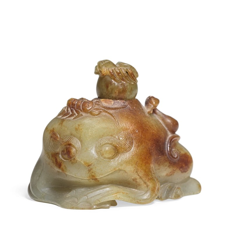 清 褐青玉雕五毒紋水丞 | A CELADON AND RUSSET JADE 'FIVE POISONS' WATERPOT AND COVER