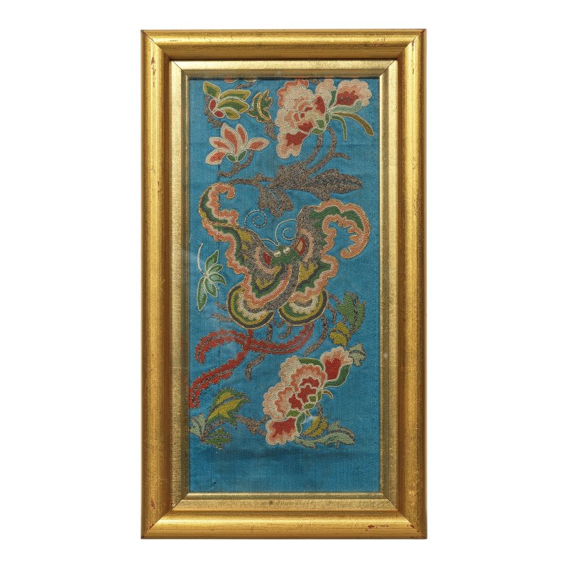 十九世紀 緞綉屏一組 | A GROUP OF EMBROIDERED PANELS AND SLEEVE BANDS - 图23