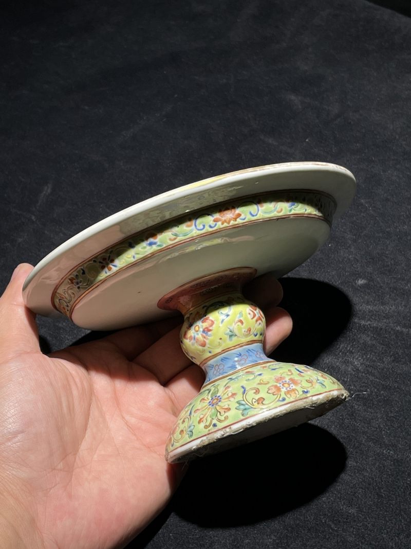 清中期 粉彩花卉高足供盘一对 - 图4