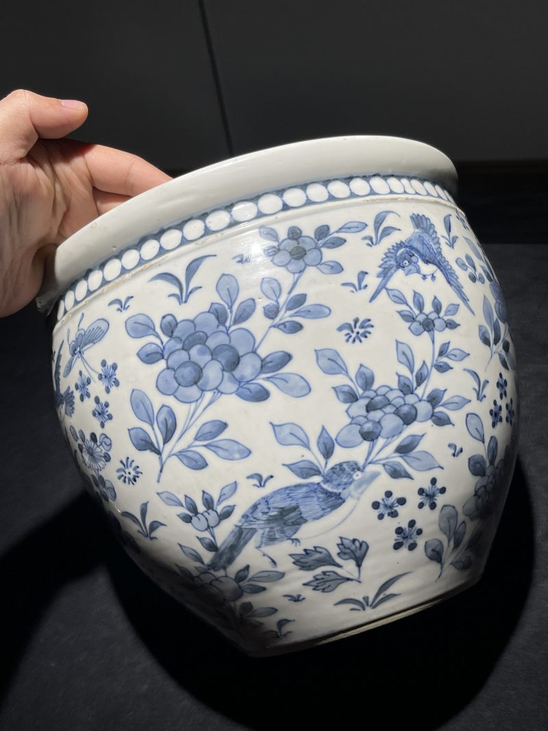 清代 青花炉、卷缸、瓶一组3件 - 图18