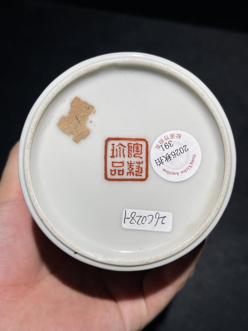 民国 粉彩刀马人物纹瓶一对 - 图7
