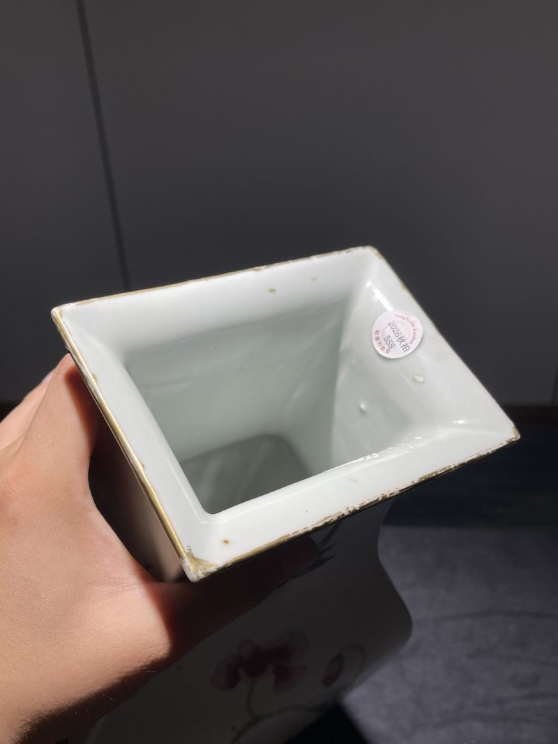 清晚期 粉彩杏林春燕图四方瓶一对 - 图23