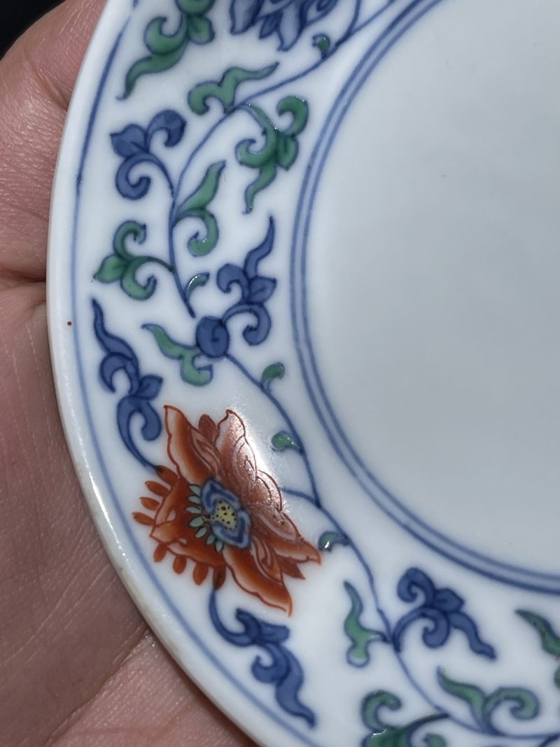 50年代 斗彩缠枝花卉纹小盘 - 图5