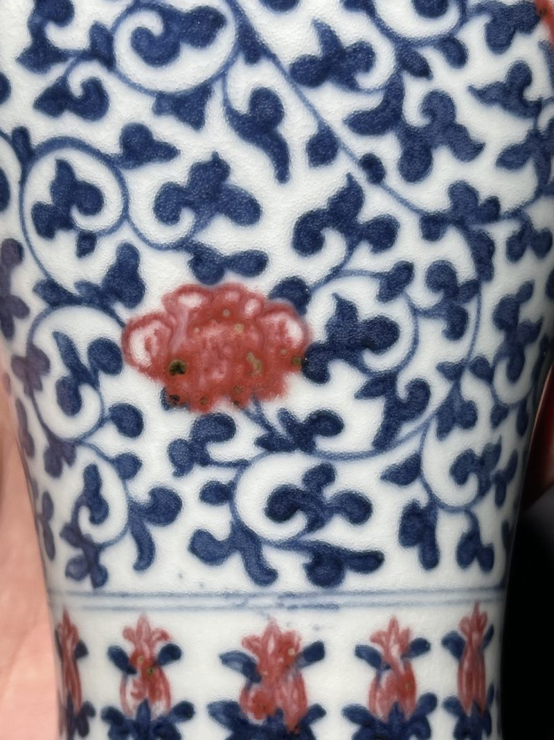 清晚期 青花釉里红缠枝花卉纹梅瓶 - 图6