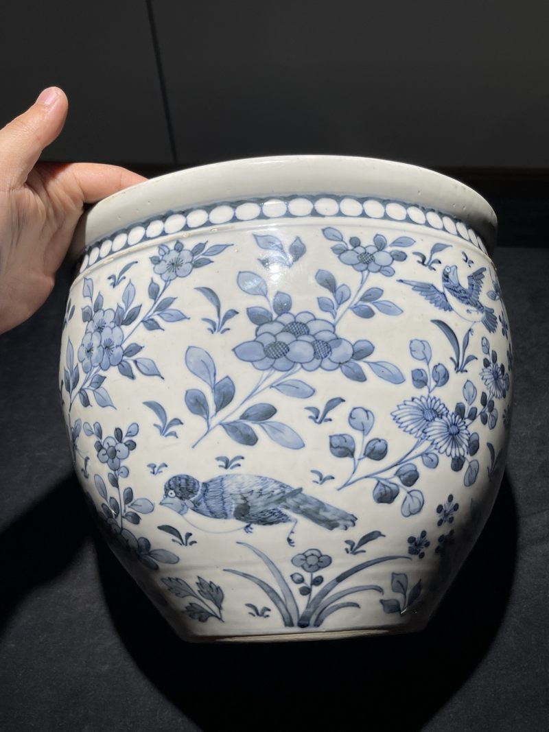 清代 青花炉、卷缸、瓶一组3件 - 图19
