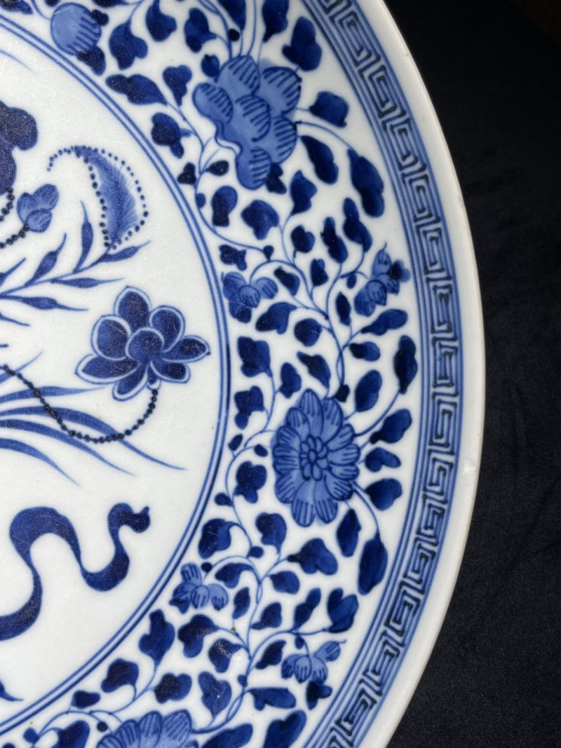 清雍正 青花一把莲纹大盘 - 图4