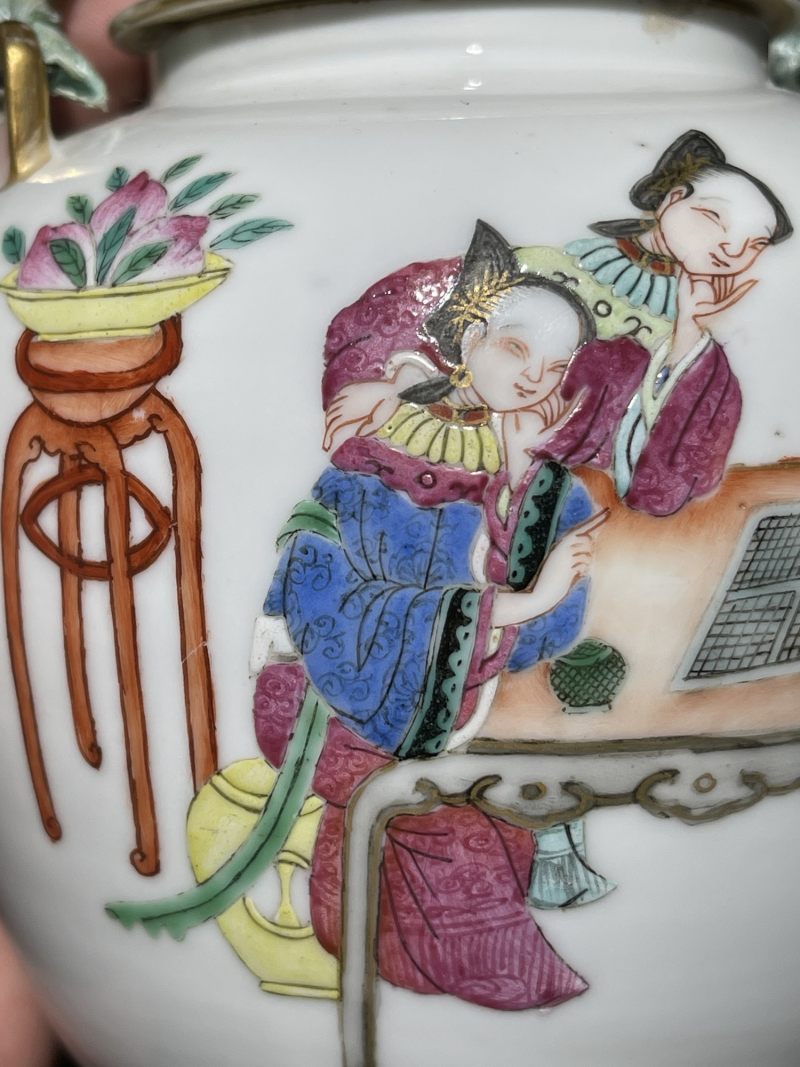 清中期 粉彩仕女纹提梁壶 - 图9