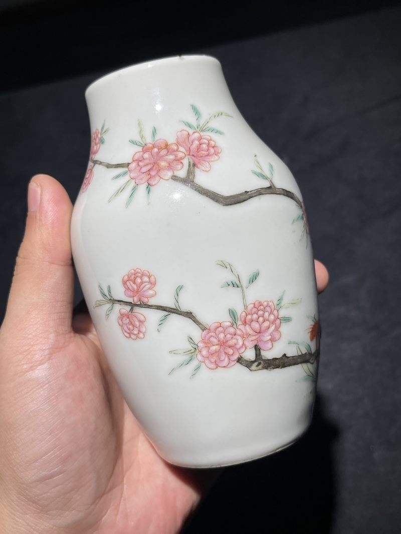 民国 粉彩花卉纹小尊 - 图5