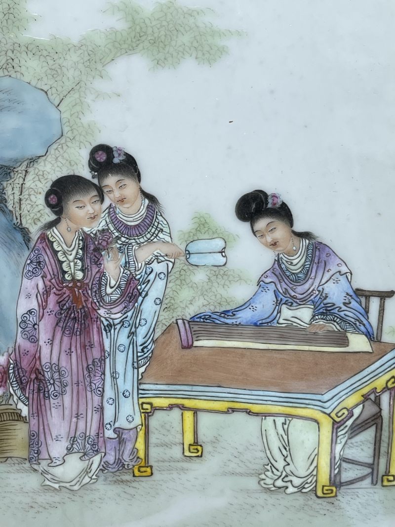 民国 粉彩侍女人物瓷板两片 - 图3