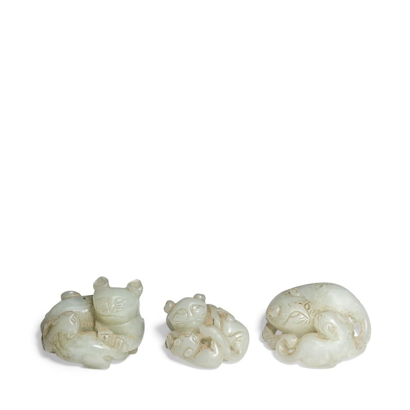 十九世紀 青玉雕貓三件 | THREE PALE GREEN JADE 'CAT GROUP' CARVINGS