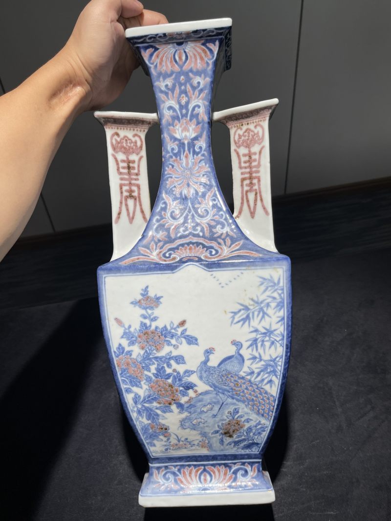 解放初 青花釉里红四方三孔瓶 - 图4