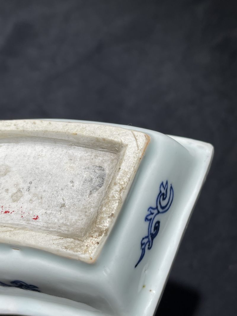 明万历 青花铁线描凤穿花纹攒盘一组十二件 - 图9