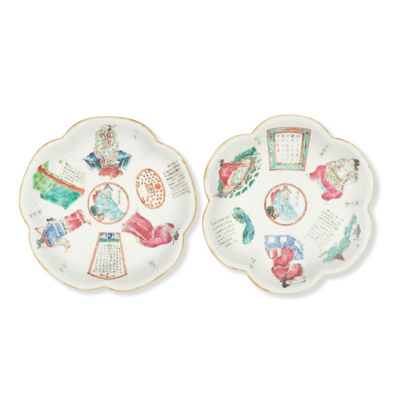 清同治 粉彩無雙譜高祖盌一對 | A PAIR OF 'WU SHUANG PU' STEM BOWLS - 图1