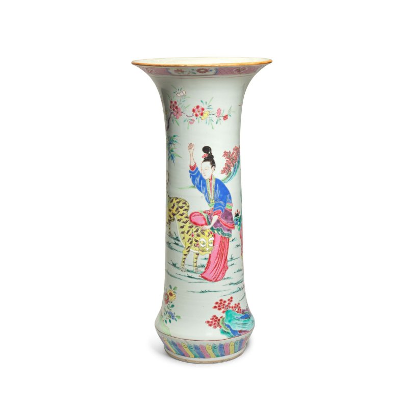 清雍正 粉彩扼虎救父圖觚 | A LARGE FAMILLE ROSE 'FILIAL PIETY' VASE, GU - 图1