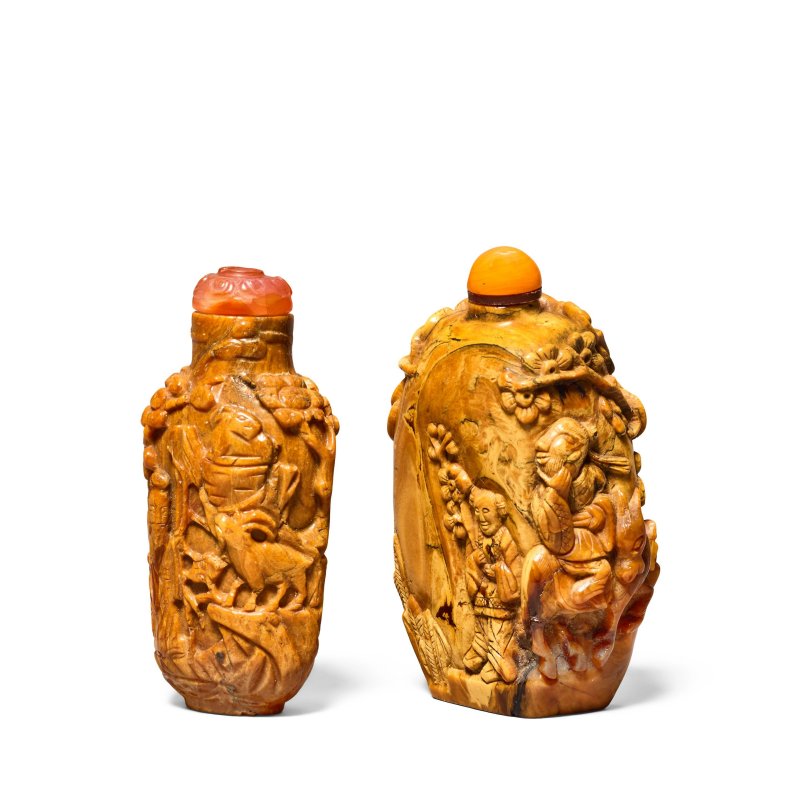 十九世紀 琥珀根雕鼻烟壺兩件 | TWO CARVED ROOT AMBER SNUFF BOTTLES - 图2